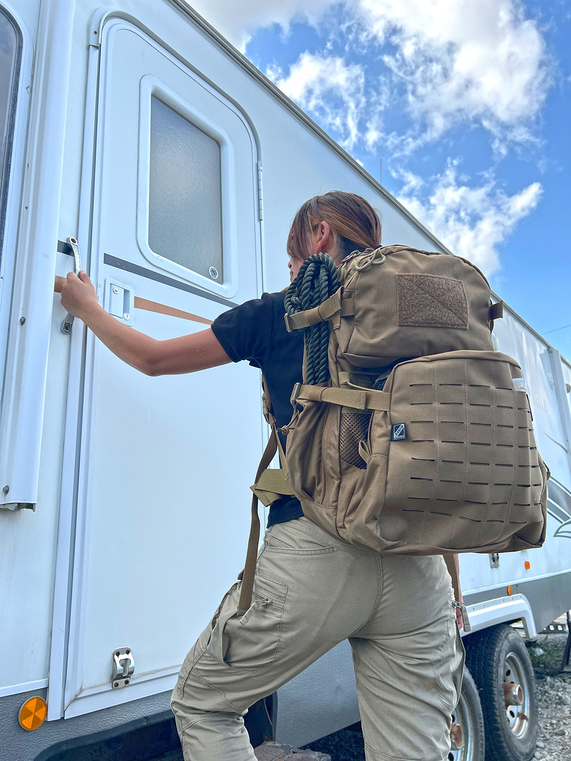 パッカブル バックパック
LIGHTWEIGHT 
PACKABLE BACKPACK 