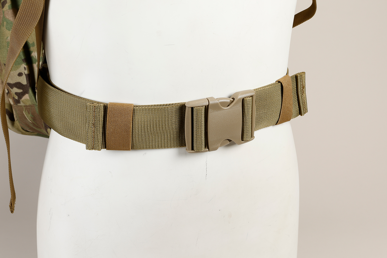 パッカブル バックパック
LIGHTWEIGHT 
PACKABLE BACKPACK 